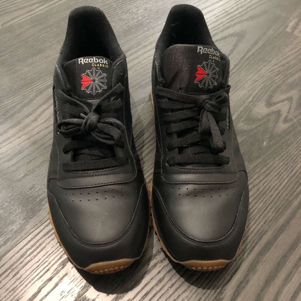 Black men’s Reebok classic size 11.5
